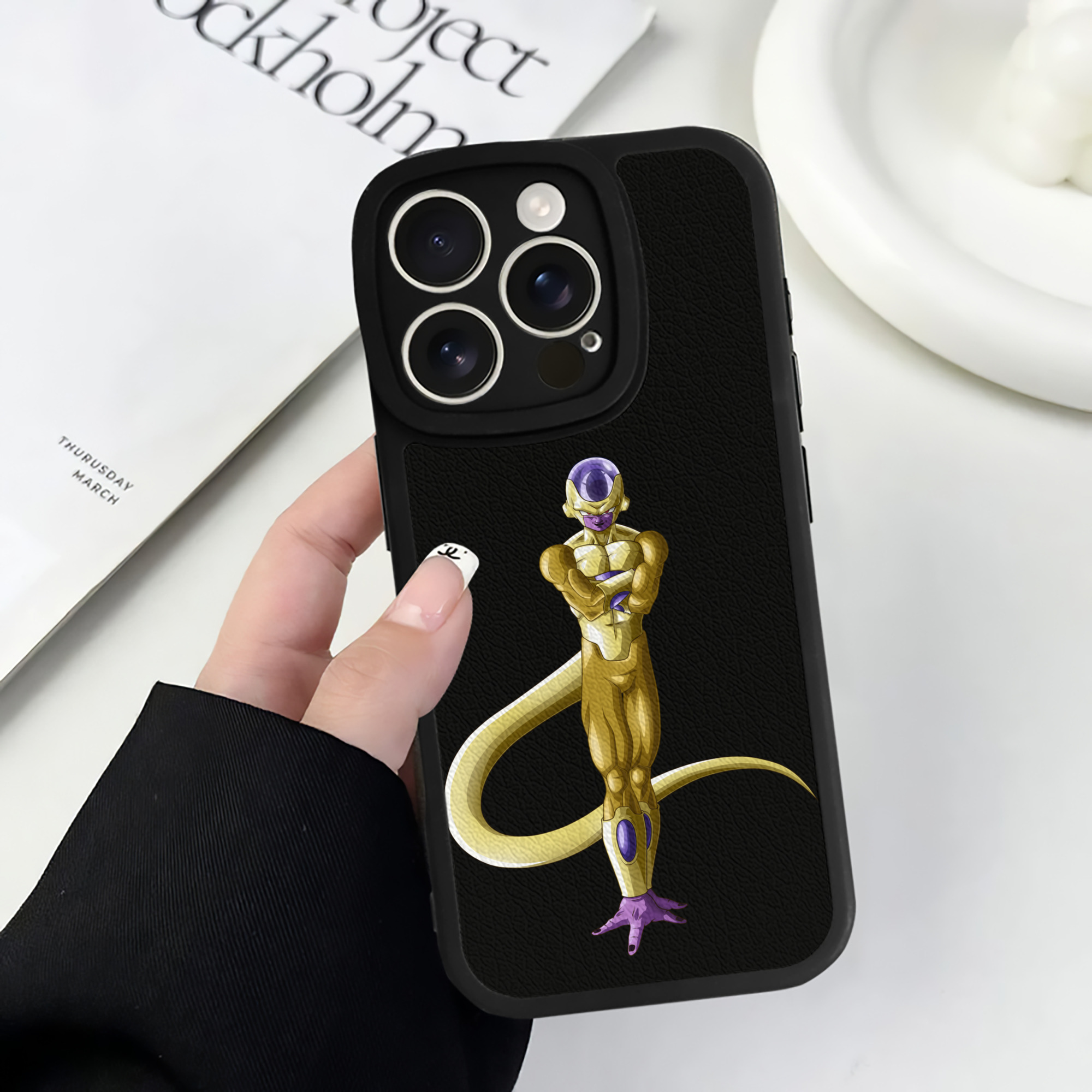 （画像用） ドラゴンボール フリーザ DRAGON BALL Frieza 【iPhone 16シリーズ対応】シリコンスマホケース（レザー調） 材質：シリコン